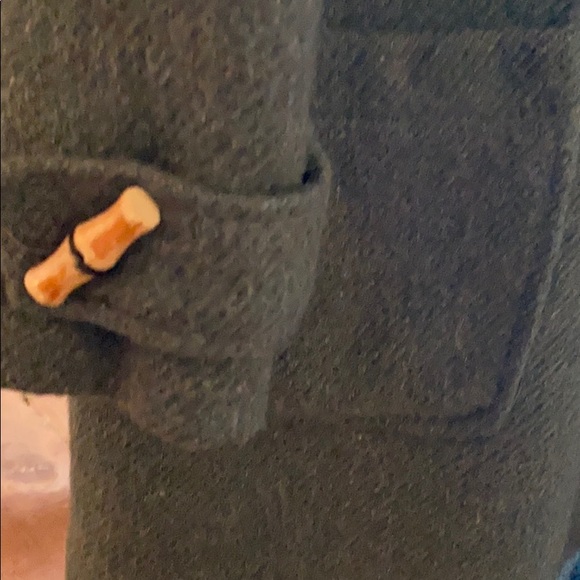 Vintage green winter coat w toggle closures - Picture 2 of 7